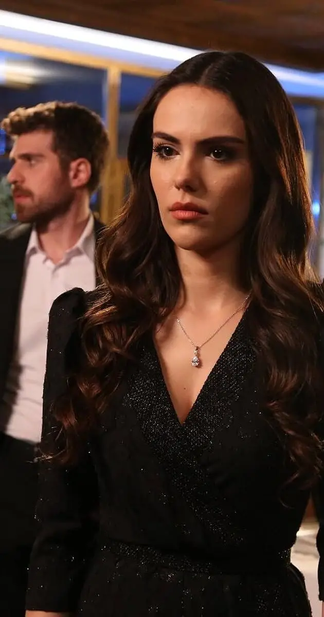 دانلود قسمت 9 فصل 1 سریال سه خواهر - Uc Kiz Kardes